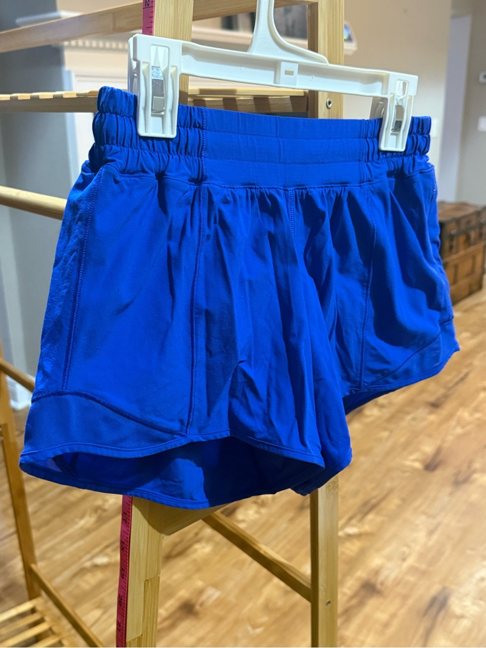 Lululemon Hotty Hot, Size 4 Tall